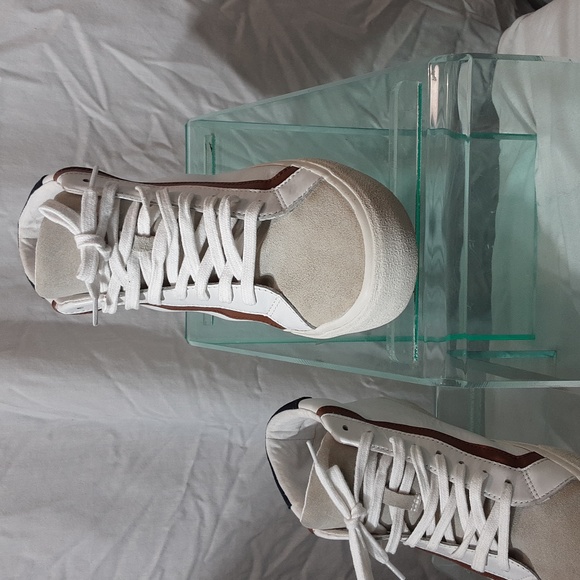 Shoes - Picture 3 of 5